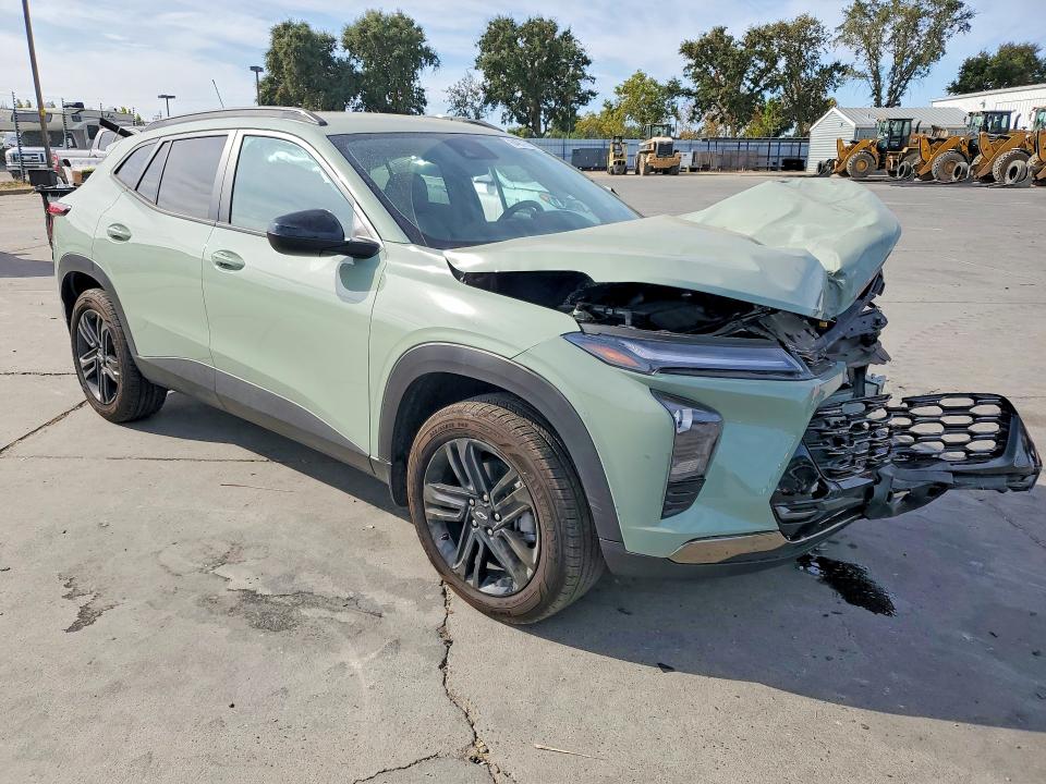 64676426 :رقم المزاد ، KL77LKEP5SC315785 vin ، 2025 Chevrolet Trax مزاد بيع