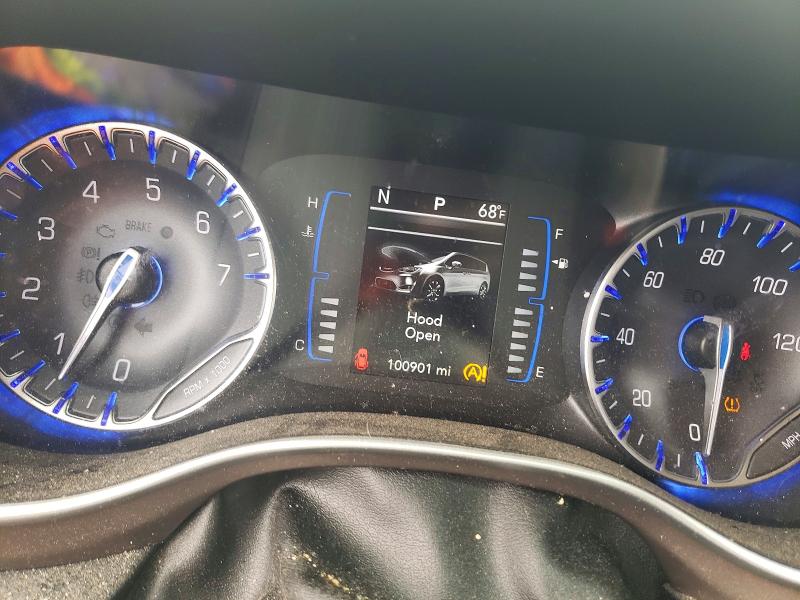 65919766 :رقم المزاد ، 2C4RC1BG5JR290693 vin ، 2018 Chrysler Pacifica مزاد بيع