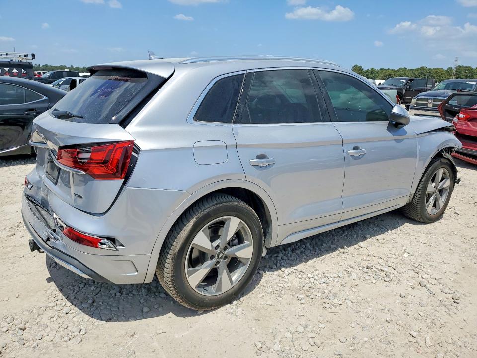 65360856 :رقم المزاد ، WA1BBAFY4N2130083 vin ، 2022 Audi Q5 مزاد بيع