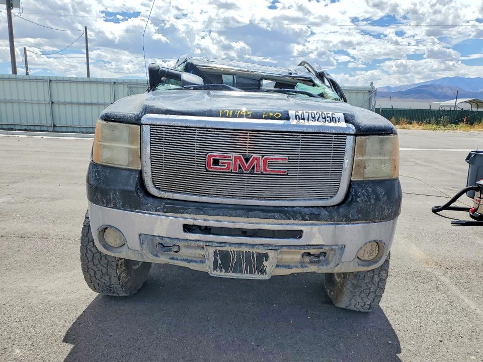 64792956 :رقم المزاد ، 1GTHK33D07F171495 vin ، 2007 Gmc New Sierra مزاد بيع