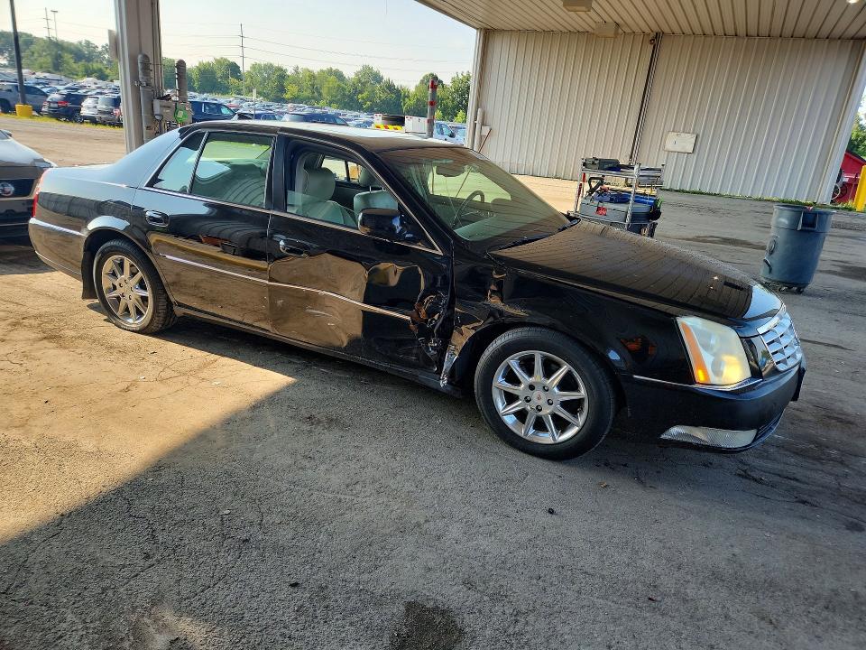 2011 Cadillac Dts მანქანა იყიდება აუქციონზე, vin: 1G6KD5E65BU143676, აუქციონის ნომერი: 63857896