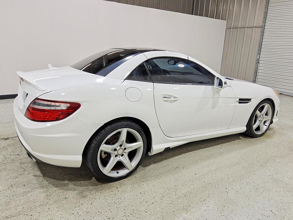 2016 Mercedes-benz Slk მანქანა იყიდება აუქციონზე, vin: WDDPK3JA3GF117487, აუქციონის ნომერი: 66819976
