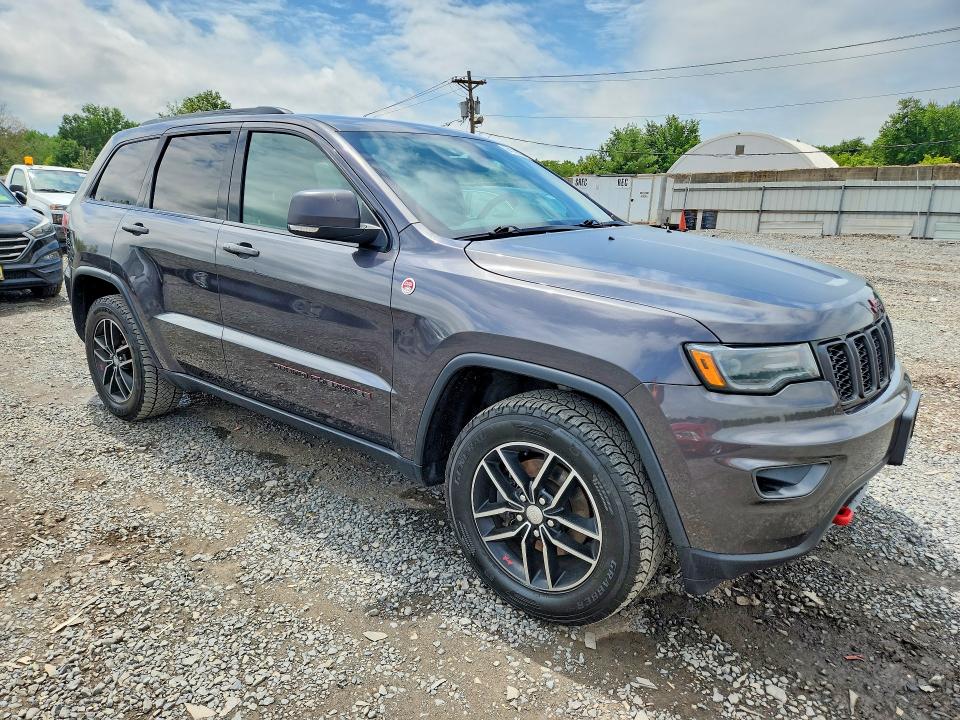 64139406 :رقم المزاد ، 1C4RJFLG6JC336798 vin ، 2018 Jeep Grand Cherokee مزاد بيع