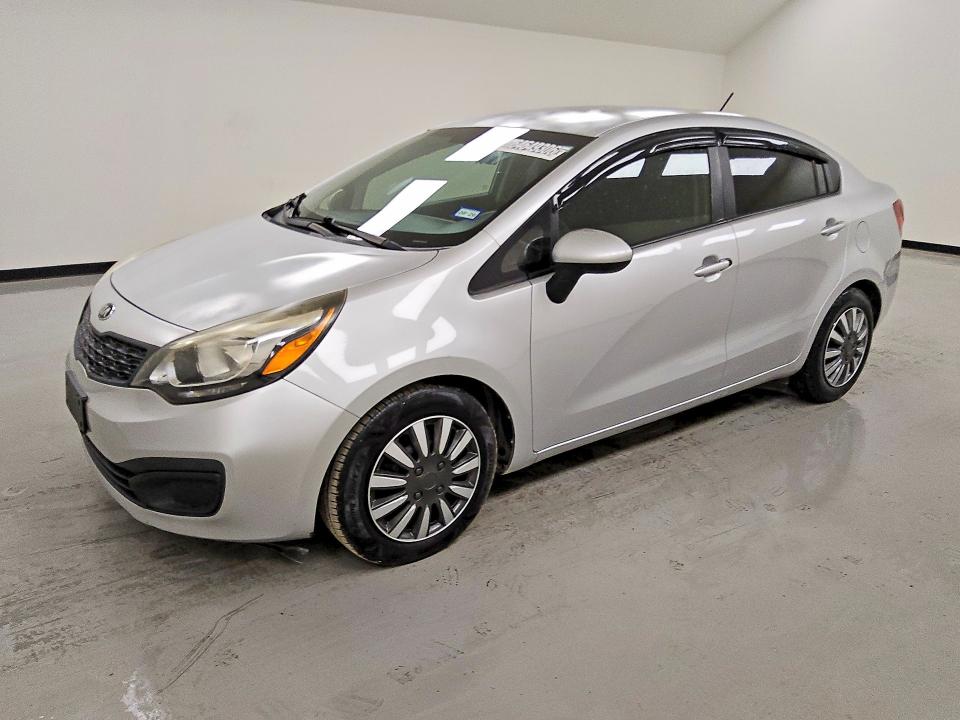 64649306 :رقم المزاد ، KNADM4A35F6428574 vin ، 2015 Kia Rio مزاد بيع