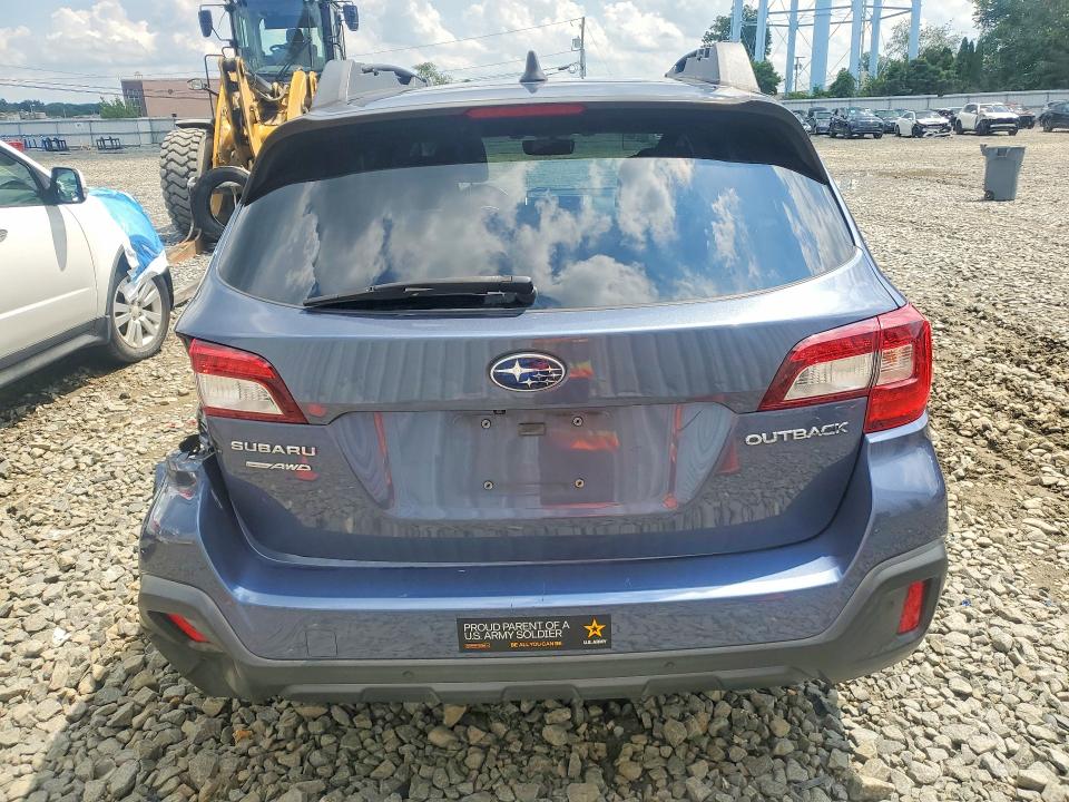 63925626 :رقم المزاد ، 4S4BSANC8J3369938 vin ، 2018 Subaru Outback مزاد بيع
