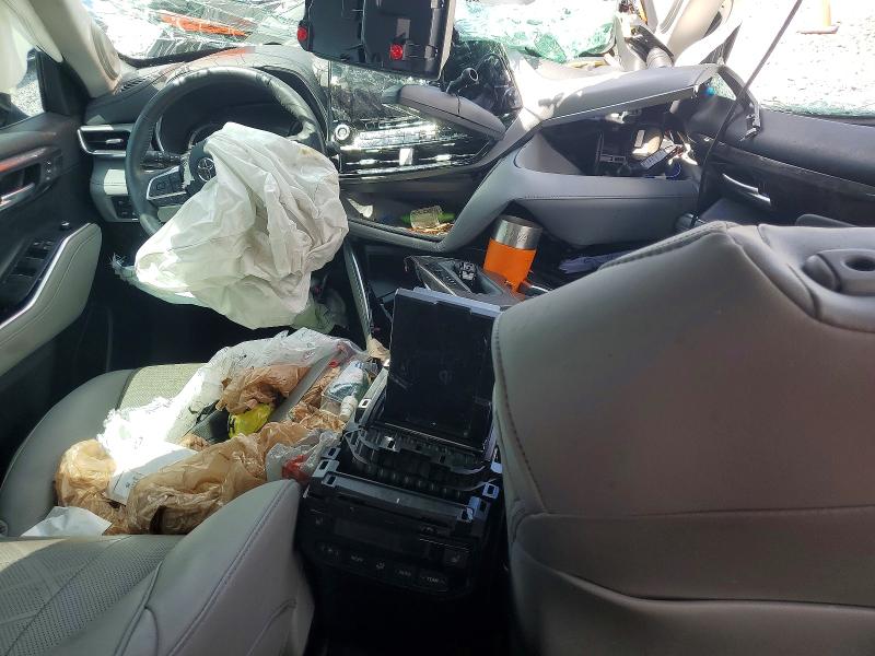 63658996 :رقم المزاد ، 5TDFARAH5MS009151 vin ، 2021 Toyota Highlander مزاد بيع