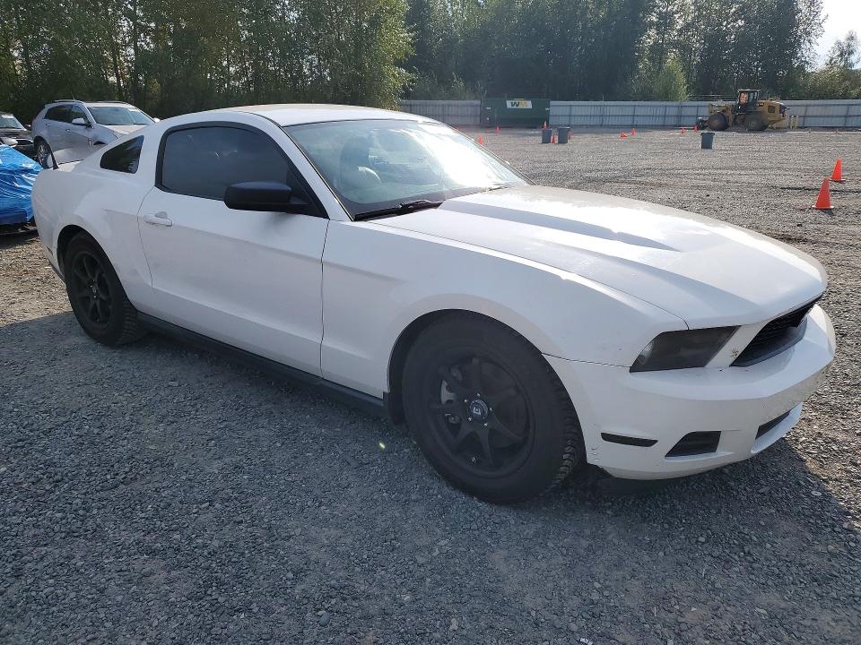 67406366 :رقم المزاد ، 1ZVBP8AM1B5137293 vin ، 2011 Ford Mustang مزاد بيع