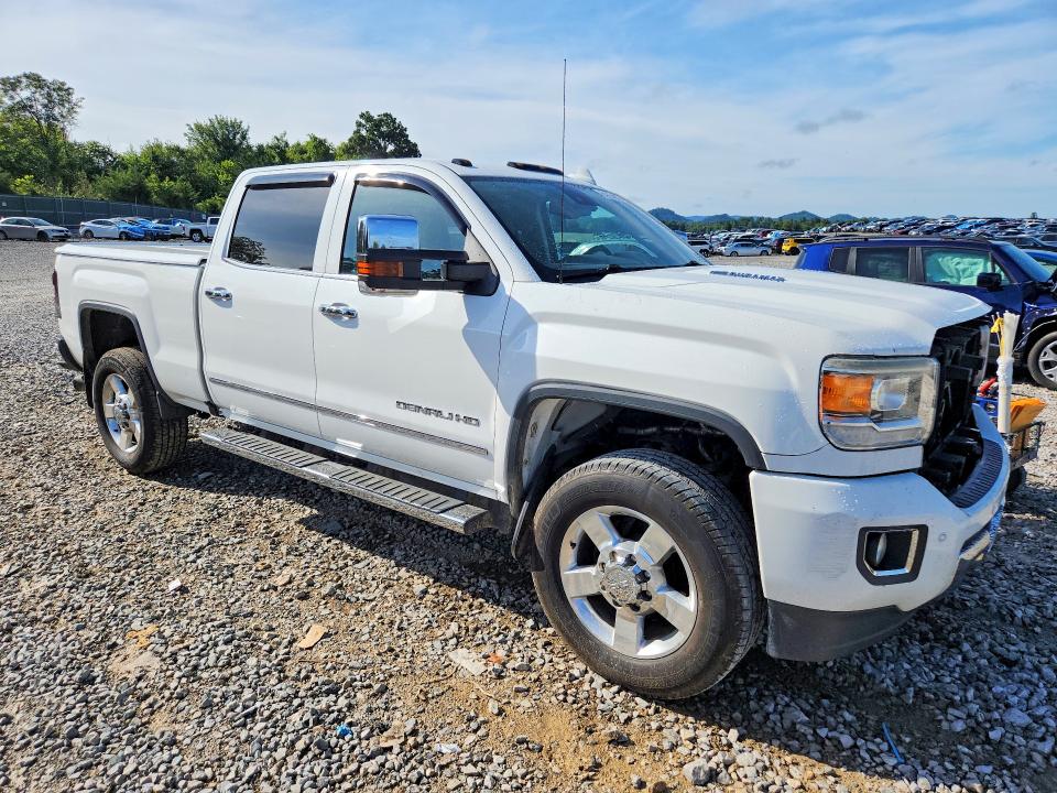 64023836 :رقم المزاد ، 1GT12UE89GF142052 vin ، 2016 Gmc Sierra مزاد بيع