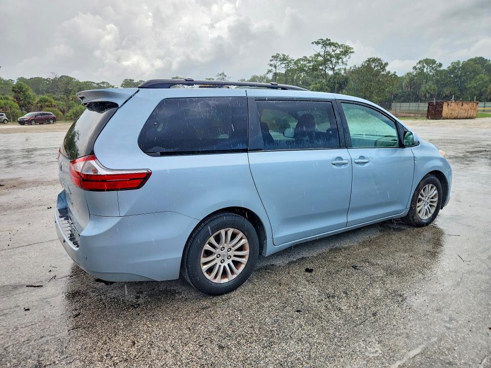 63673856 :رقم المزاد ، 5TDYK3DC0FS550906 vin ، 2015 Toyota Sienna مزاد بيع