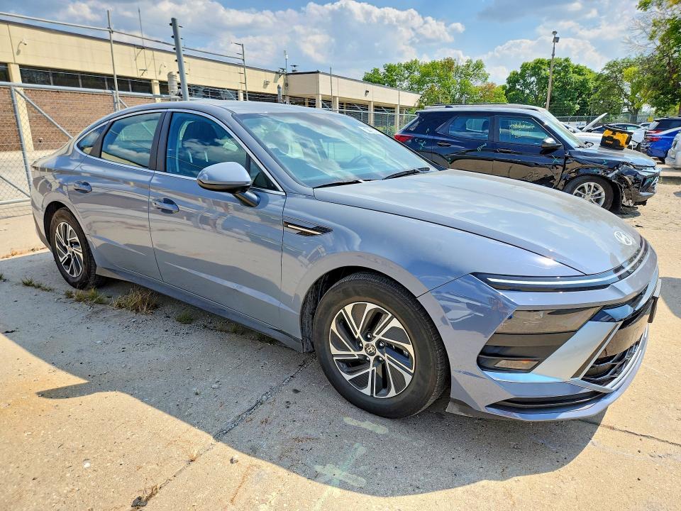 2026 Hyundai Sonata Hybrid მანქანა იყიდება აუქციონზე, vin: KMHL24JJ7TA165334, აუქციონის ნომერი: 67196186