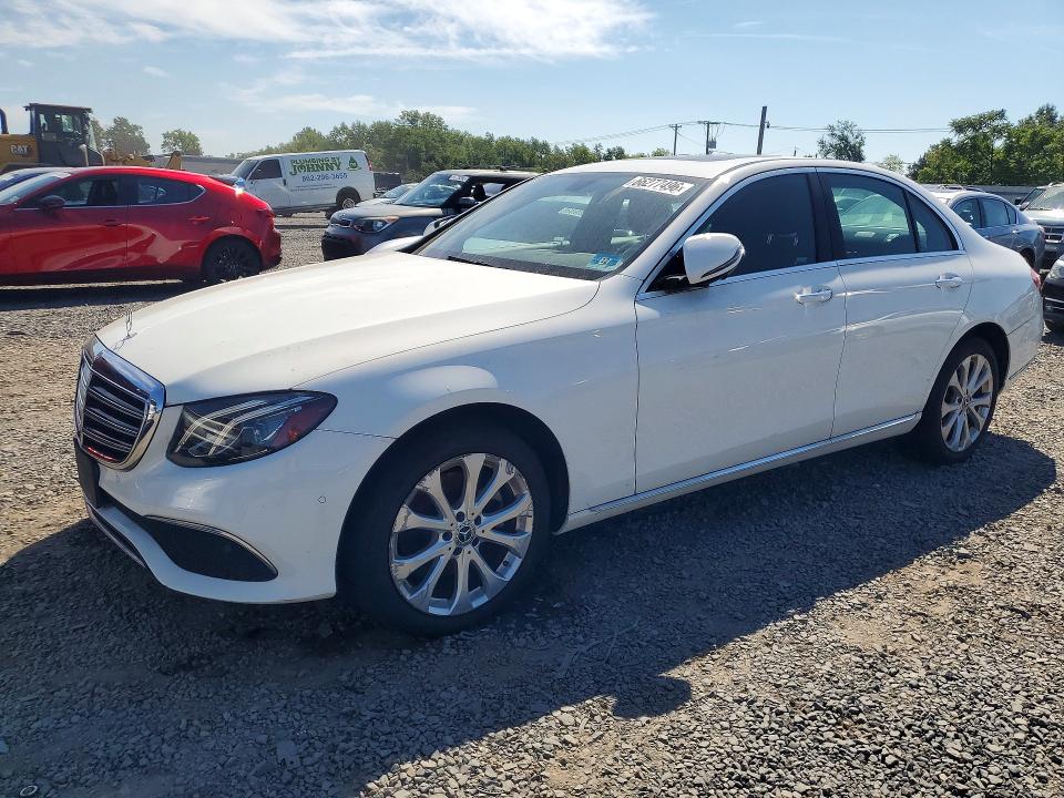 66277496 :رقم المزاد ، WDDZF4KB6KA552908 vin ، 2019 Mercedes-benz E 300 4mat مزاد بيع