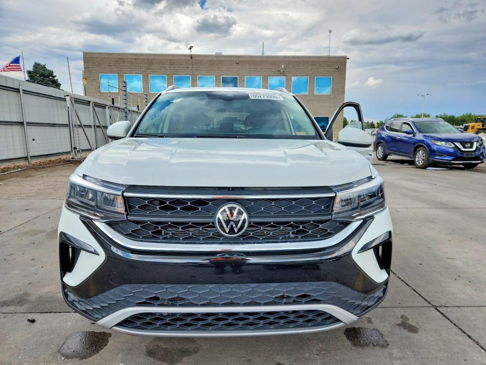 65275996 :رقم المزاد ، 3VVPX7B20NM010762 vin ، 2022 Volkswagen Taos مزاد بيع