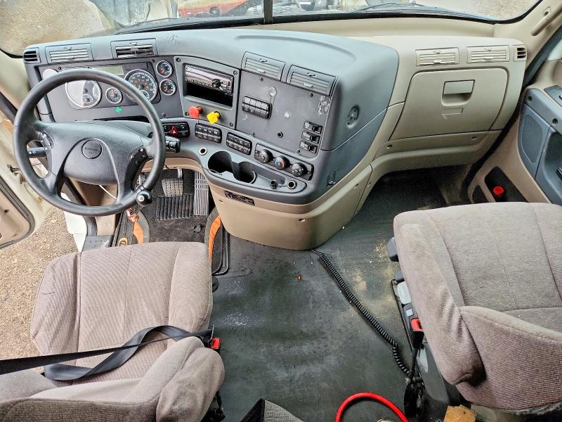 2018 Freightliner Cascadia 125 მანქანა იყიდება აუქციონზე, vin: 3AKJGLDR5JSJH8828, აუქციონის ნომერი: 64084226