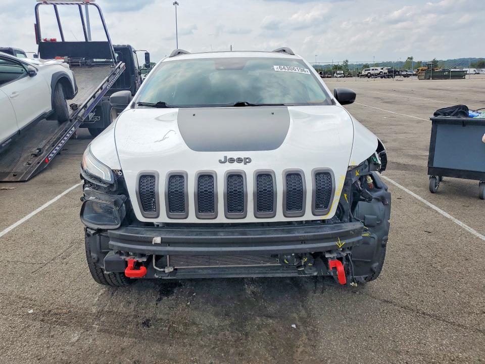 64306196 :رقم المزاد ، 1C4PJMBS8FW685985 vin ، 2015 Jeep Cherokee مزاد بيع