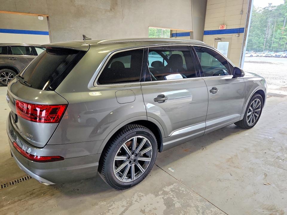 67141036 :رقم المزاد ، WA1LAAF70HD005332 vin ، 2017 Audi Q7 مزاد بيع