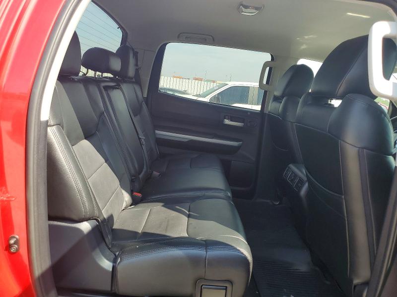 67030086 :رقم المزاد ، 5TFDY5F12JX770457 vin ، 2018 Toyota Tundra مزاد بيع