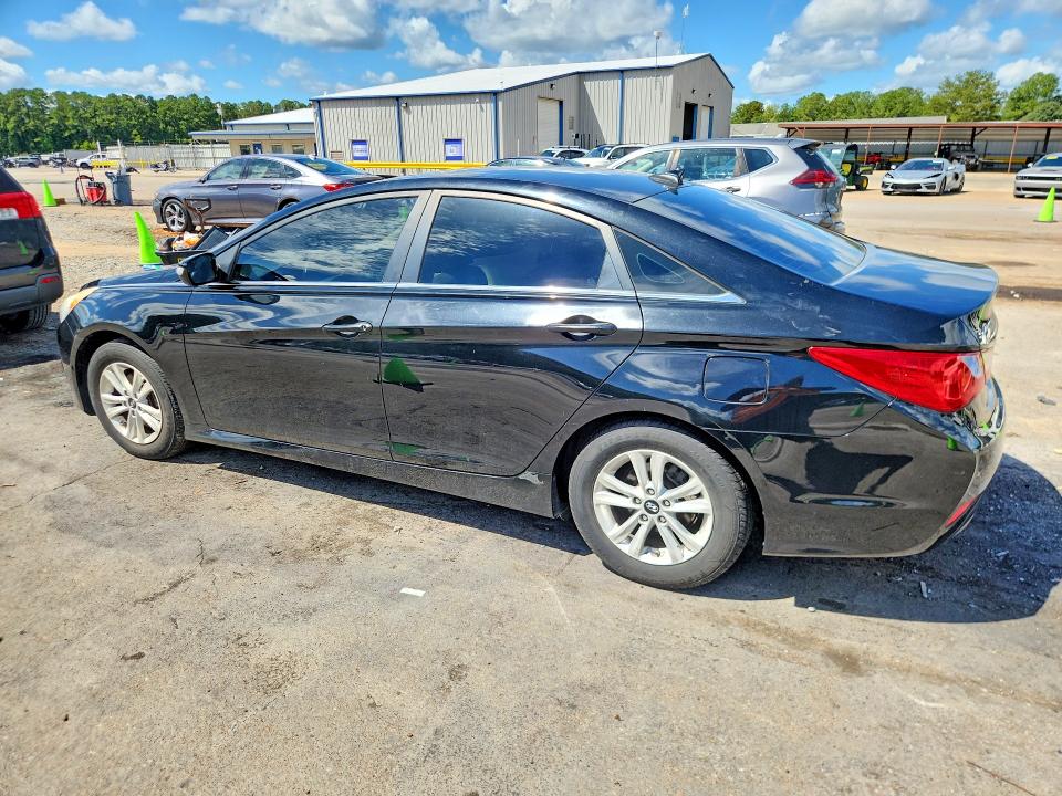 64841426 :رقم المزاد ، 5NPEB4AC7EH947322 vin ، 2014 Hyundai Sonata مزاد بيع