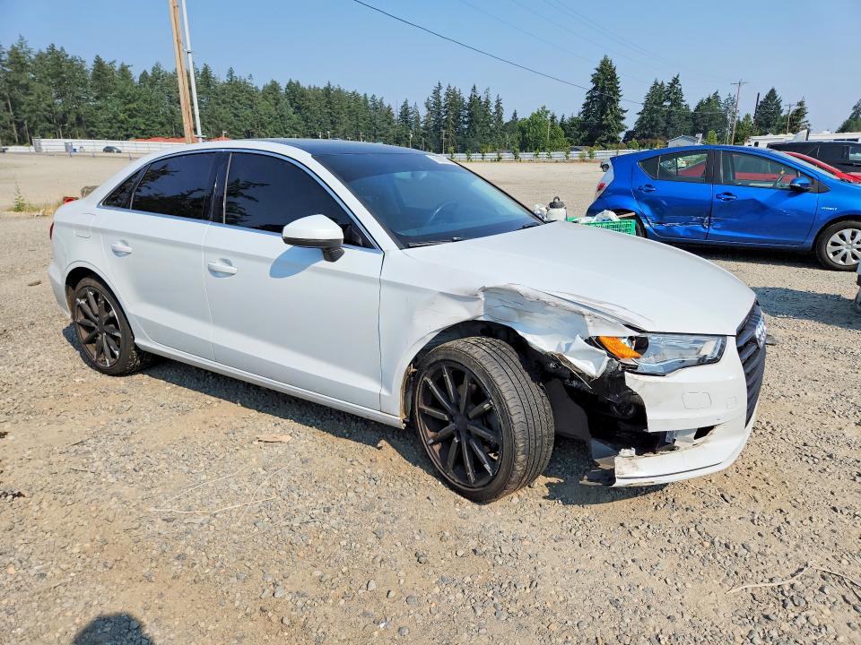 Продаж на аукціоні авто 2015 Audi A3, vin: WAUCJGFFXF1088473, номер лоту: 63990526