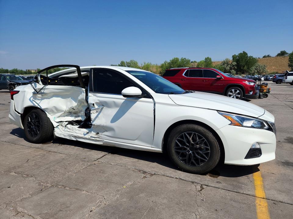 2021 Nissan Altima მანქანა იყიდება აუქციონზე, vin: 1N4BL4BV5MN314886, აუქციონის ნომერი: 61647026