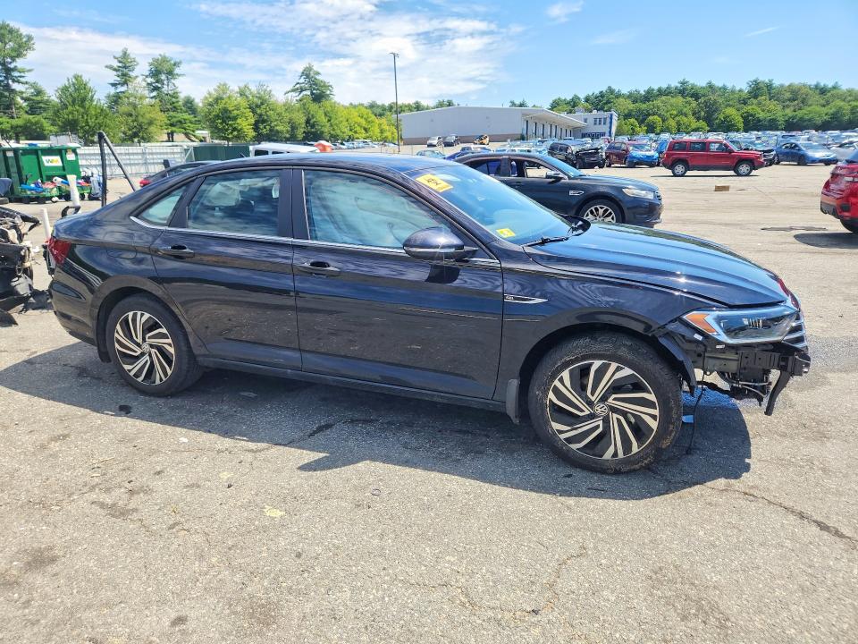 63783546 :رقم المزاد ، 3VWG57BU1MM096715 vin ، 2021 Volkswagen Jetta مزاد بيع