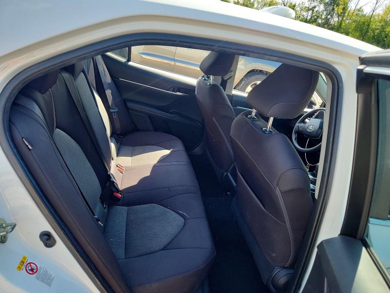 66534586 :رقم المزاد ، 4T1B11HK4JU609227 vin ، 2018 Toyota Camry مزاد بيع