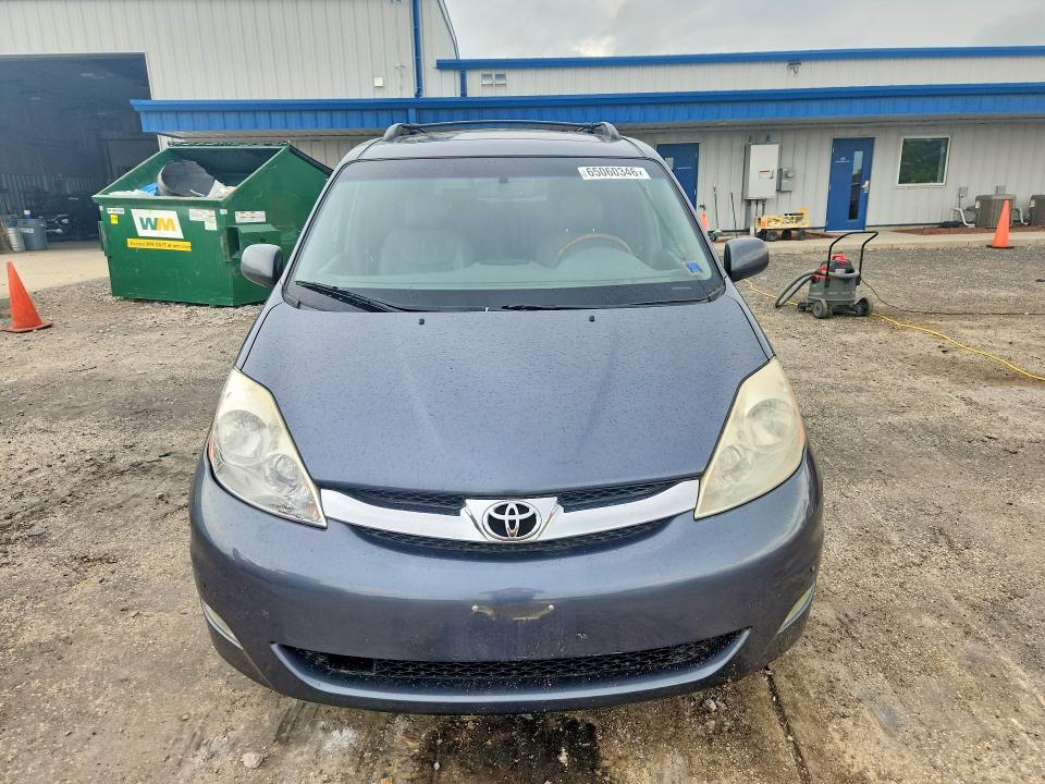 2008 Toyota Sienna მანქანა იყიდება აუქციონზე, vin: 5TDBK22C58S010327, აუქციონის ნომერი: 65060346