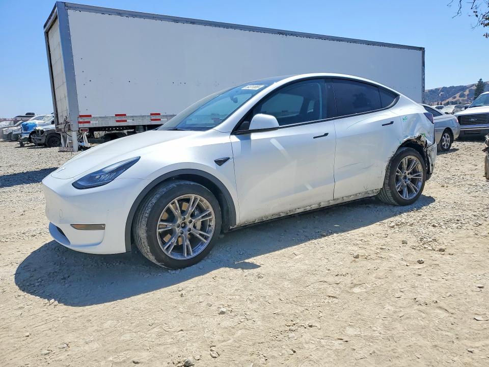 64311866 :رقم المزاد ، 7SAYGDEEXPF611162 vin ، 2023 Tesla Model Y مزاد بيع