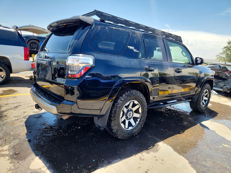 64044866 :رقم المزاد ، JTERU5JR0M5931673 vin ، 2021 Toyota 4runner مزاد بيع