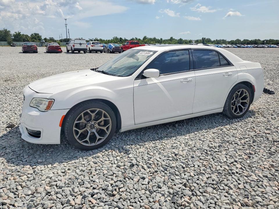 Auction sale of the 2015 Chrysler 300, vin: 2C3CCABG6FH756266, lot number: 65313686