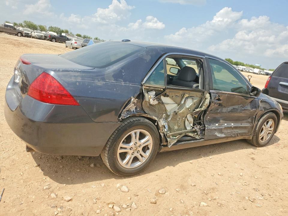2006 Honda Accord მანქანა იყიდება აუქციონზე, vin: 1HGCM56806A097605, აუქციონის ნომერი: 63879946
