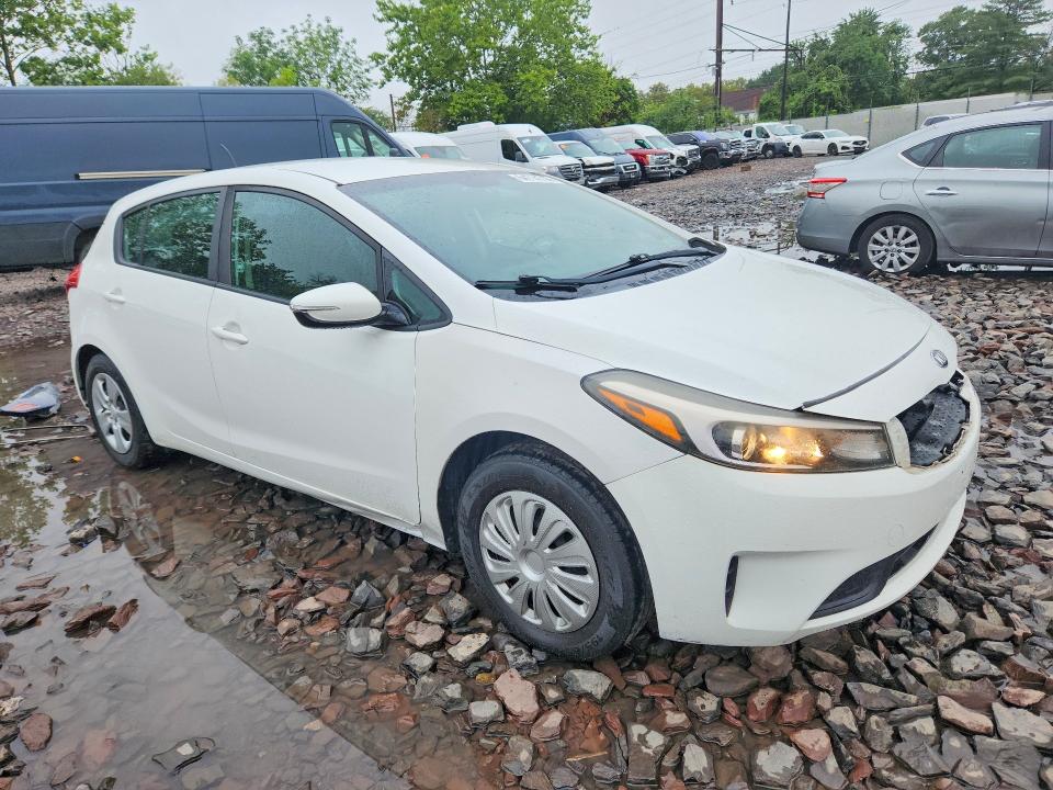Продажа на аукционе авто 2017 Kia Forte5, vin: KNAFK5A82H5727139, номер лота: 64714716