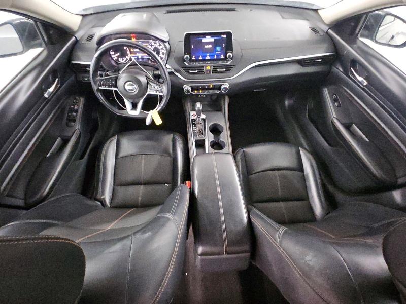 63614856 :رقم المزاد ، 1N4BL4CV0MN417924 vin ، 2021 Nissan Altima مزاد بيع