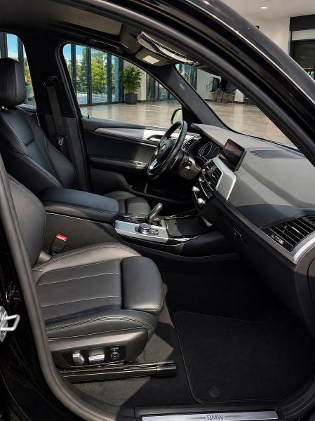 Продаж на аукціоні авто 2018 Bmw X3, vin: 5UXTR9C52JLC83288, номер лоту: 61646796