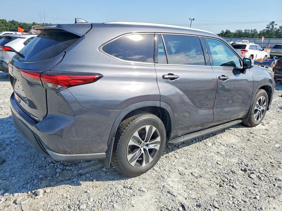 Продаж на аукціоні авто 2021 Toyota Highlander, vin: 5TDGZRBH8MS528707, номер лоту: 64798406
