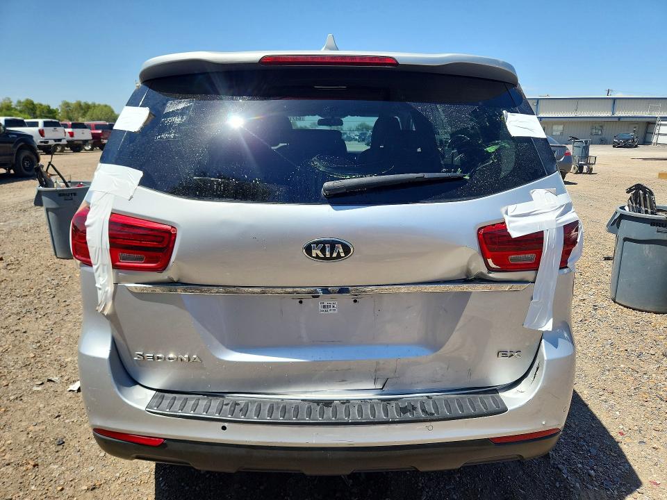 64717456 :رقم المزاد ، KNDMB5C16M6672757 vin ، 2021 Kia Sedona مزاد بيع