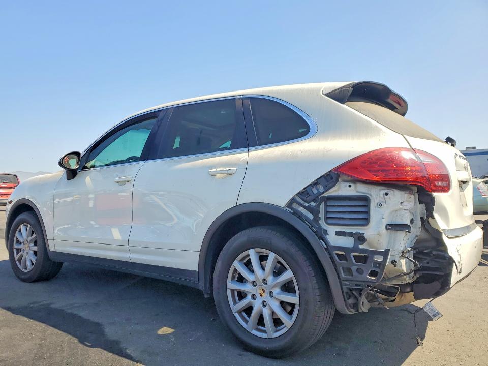 63900146 :رقم المزاد ، WP1AA2A26BLA09718 vin ، 2011 Porsche Cayenne 4d مزاد بيع
