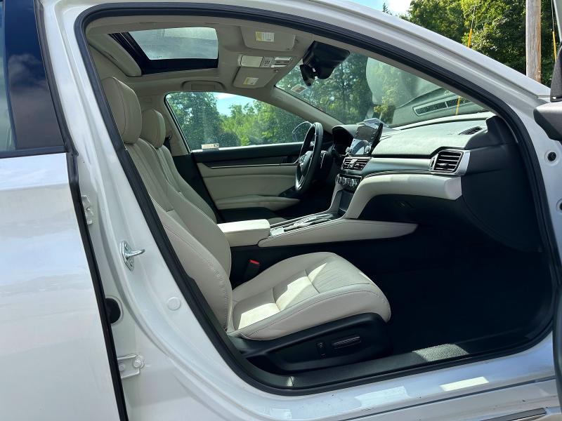 62646616 :رقم المزاد ، 1HGCV3F59MA009042 vin ، 2021 Honda Accord مزاد بيع