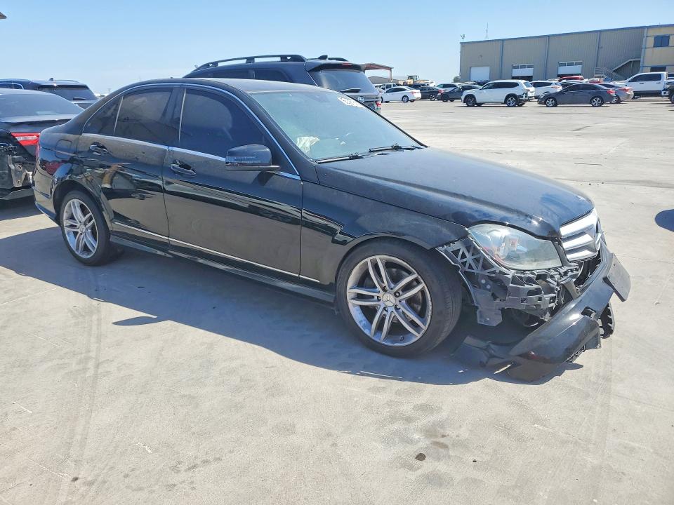 Продаж на аукціоні авто 2012 Mercedes-benz C, vin: WDDGF8BB8CR208577, номер лоту: 65321516