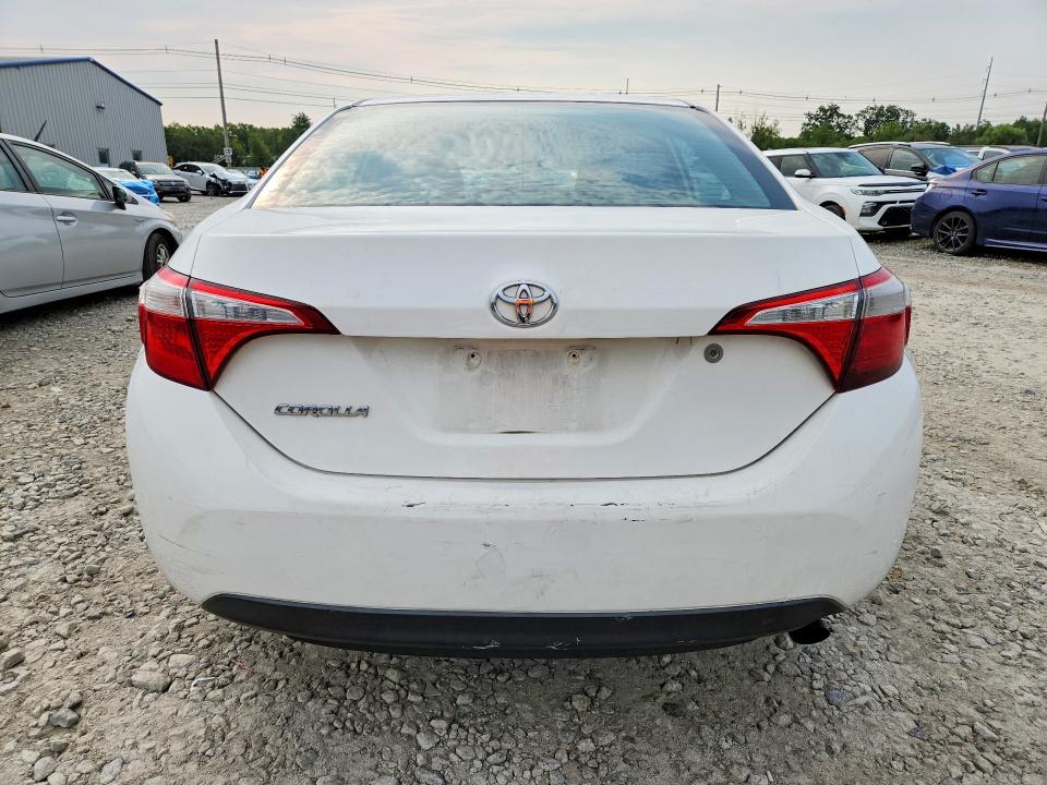64414716 :رقم المزاد ، 2T1BURHE3FC297832 vin ، 2015 Toyota Corolla مزاد بيع