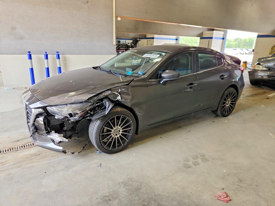 64762516 :رقم المزاد ، 3MZBN1V31JM242097 vin ، 2018 Mazda 3 مزاد بيع