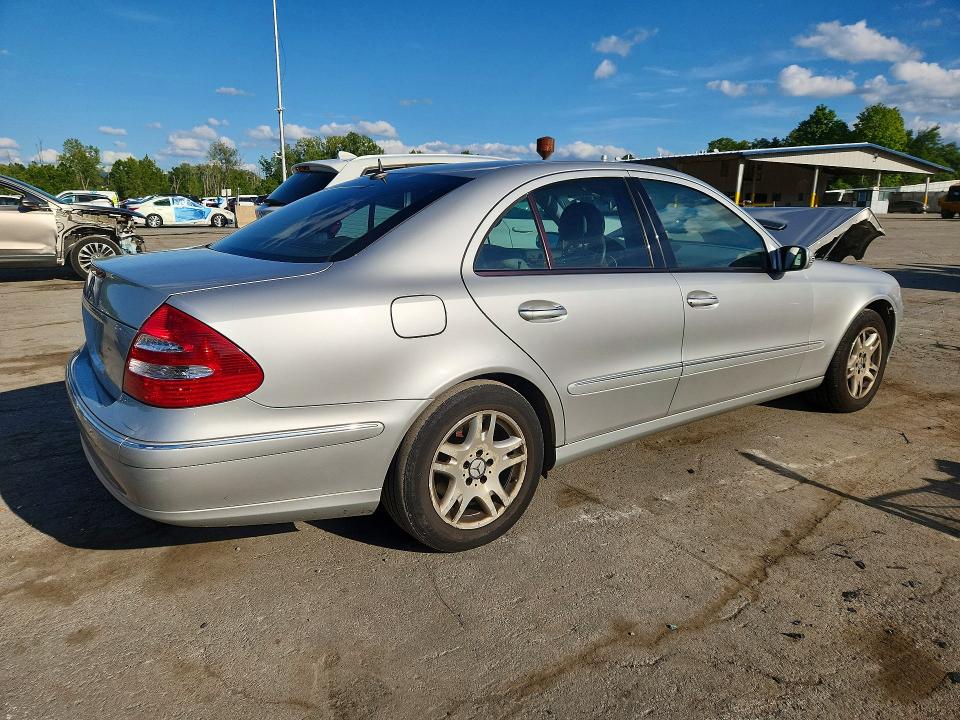 2003 Mercedes-benz E მანქანა იყიდება აუქციონზე, vin: WDBUF65J63A164760, აუქციონის ნომერი: 66705156