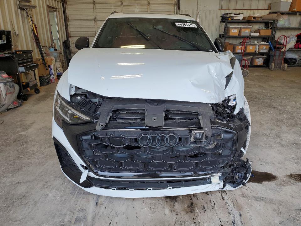 Продажа на аукционе авто 2024 Audi Sq8, vin: WA1CWBF13RD008486, номер лота: 66584416