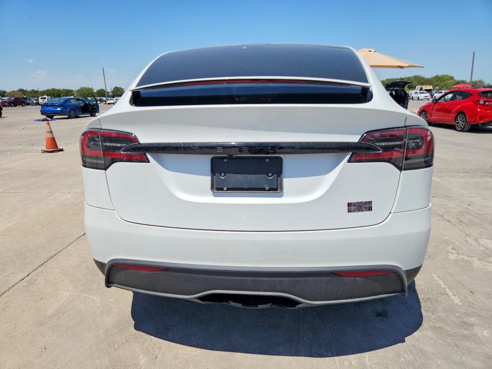 64690606 :رقم المزاد ، 7SAXCBE68TF486676 vin ، 2026 Tesla Model X مزاد بيع