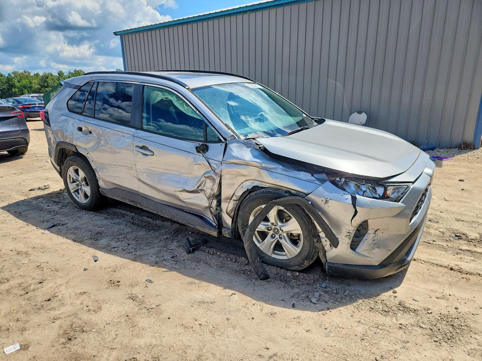 Продажа на аукционе авто 2021 Toyota Rav4, vin: 2T3W1RFV3MC086440, номер лота: 63830616