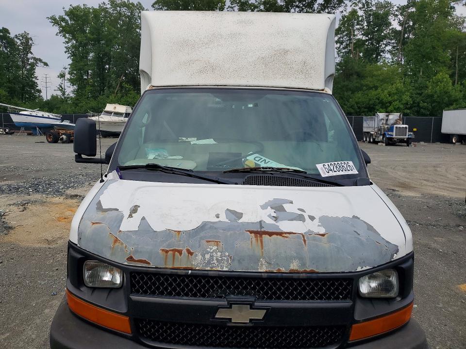 64288626 :رقم المزاد ، 1GB3G2BG3A1161392 vin ، 2010 Chevrolet Express G3500 مزاد بيع