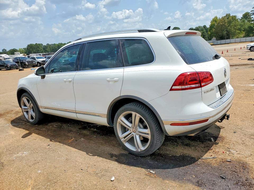 Продаж на аукціоні авто 2017 Volkswagen Touareg, vin: WVGGF7BP6HD005915, номер лоту: 63697076