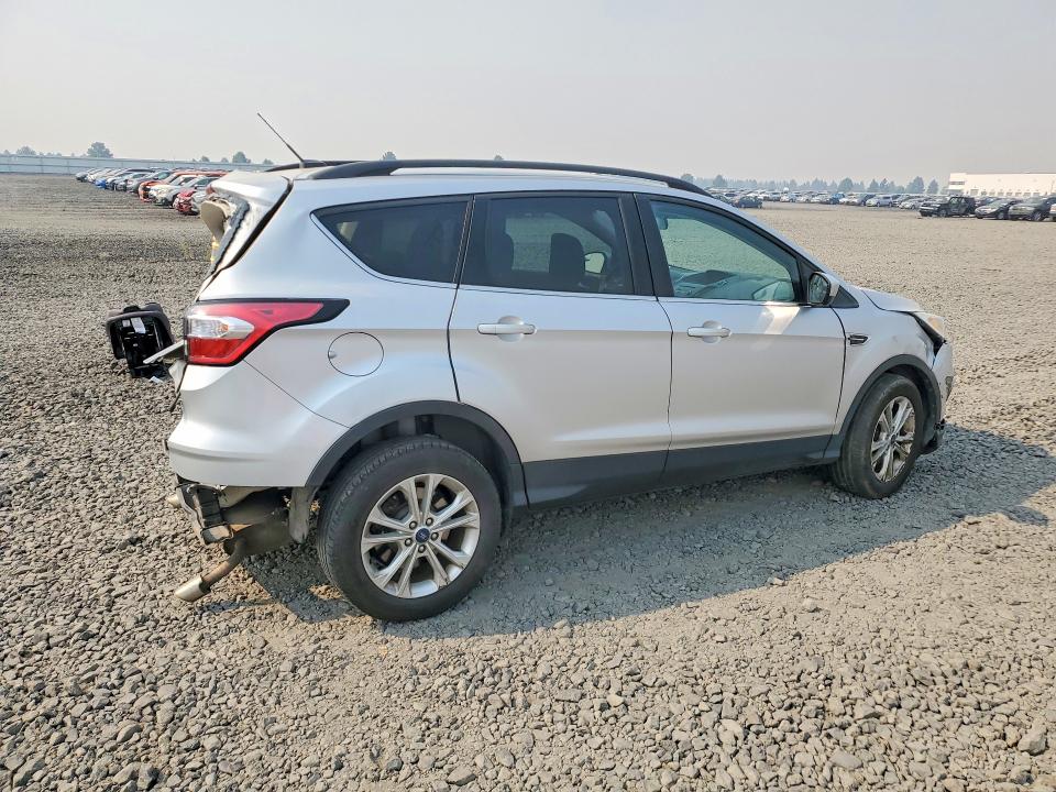 2018 Ford Escape მანქანა იყიდება აუქციონზე, vin: 1FMCU9GD6JUC13491, აუქციონის ნომერი: 63425556