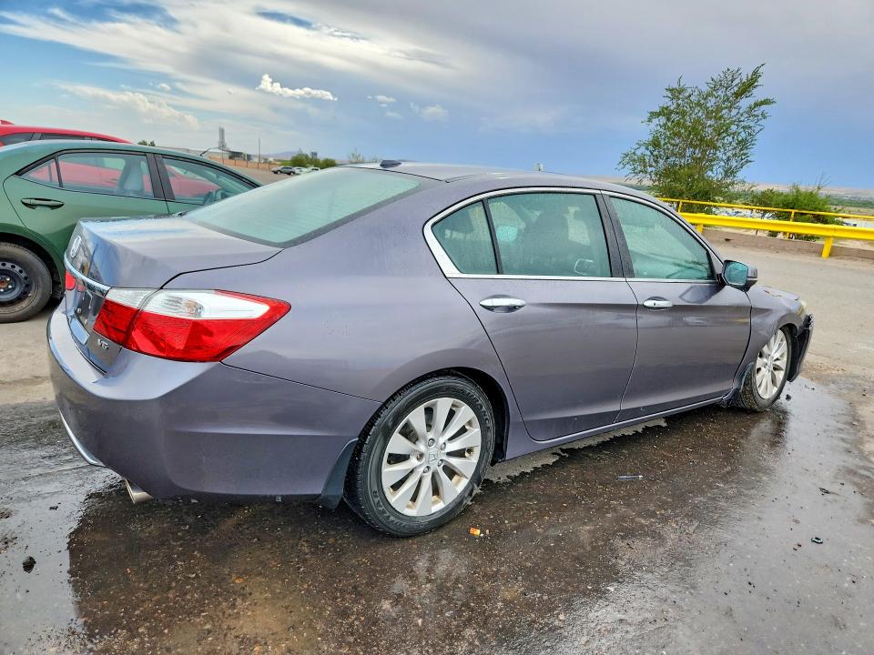 Auction sale of the 2014 Honda Accord, vin: 1HGCR3F85EA022788, lot number: 66758306