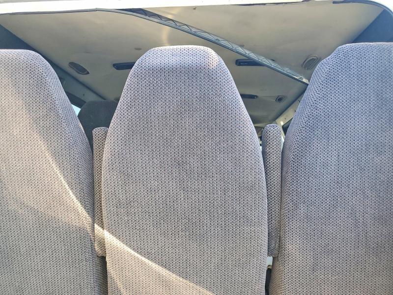 63410486 :رقم المزاد ، 2B6KB31Z52K117127 vin ، 2002 Dodge Ram Van مزاد بيع