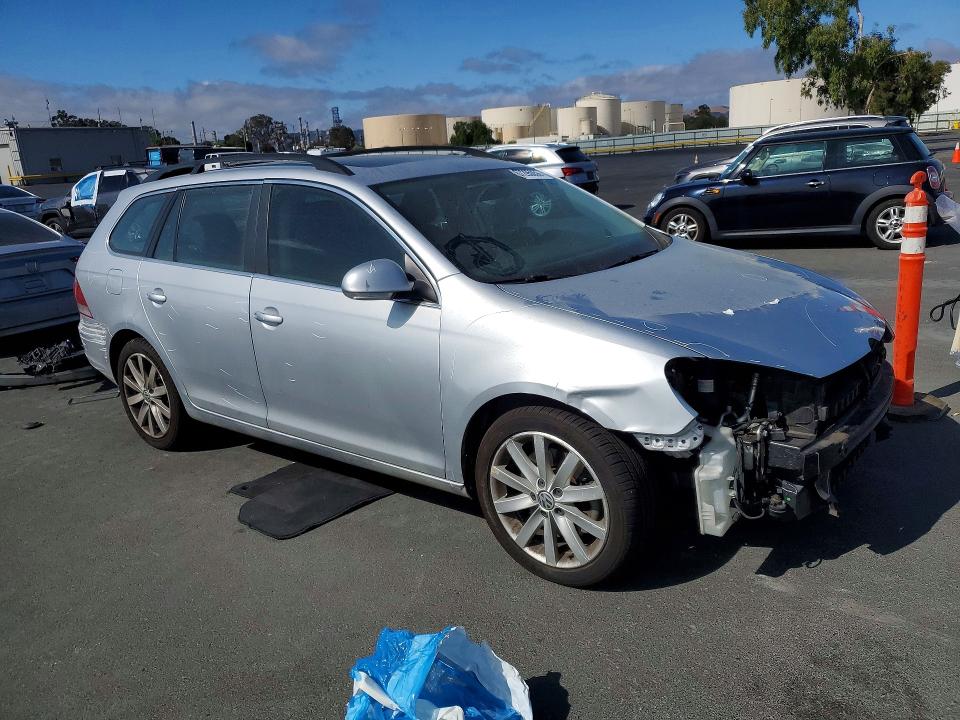 67295056 :رقم المزاد ، 3VWPL7AJ4EM627372 vin ، 2014 Volkswagen Jetta مزاد بيع